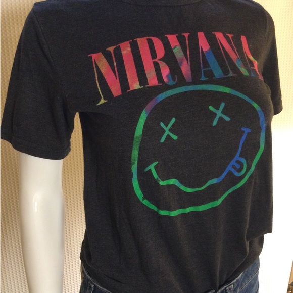 ❤️HP!❤️ NIRVANA Multicolor Smiley Face Band Name Black T-Shirt - Picture 5 of 7
